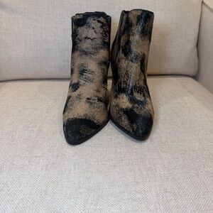 Chic Black and Tan Ankle Booties